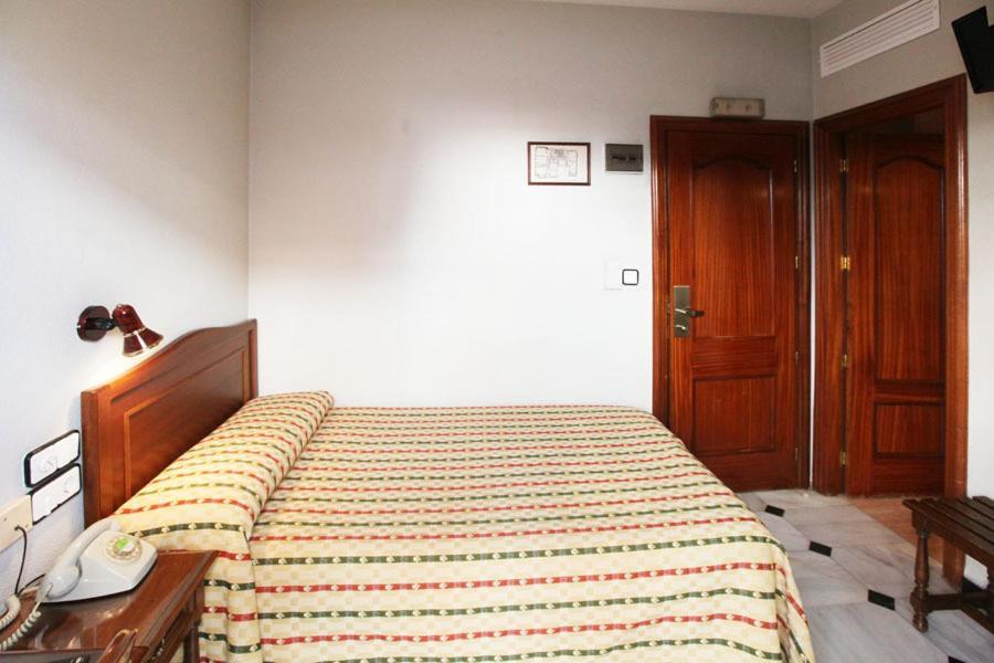 El Cisne Hotel Cordoba Room photo