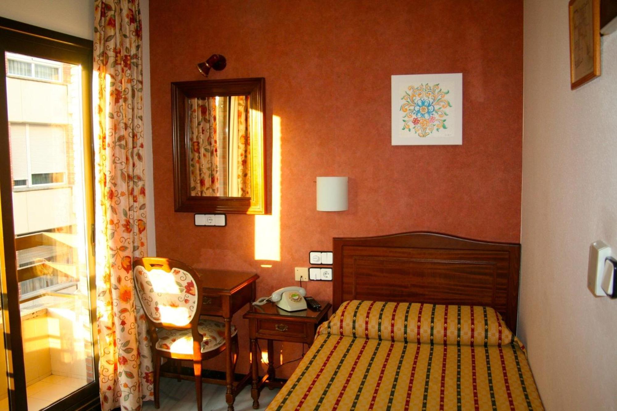 El Cisne Hotel Cordoba Room photo